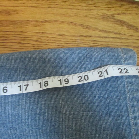 EDDIE BAUER Blue Chambray Denim Knee Length Skirt sz 12 - Picture 5 of 7